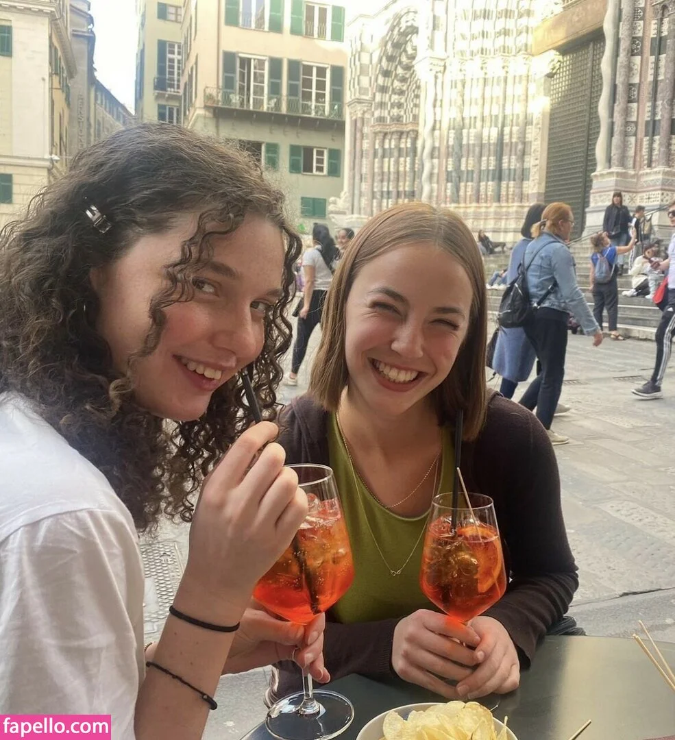 Amelie Manzoli Onlyfans Photo Gallery 