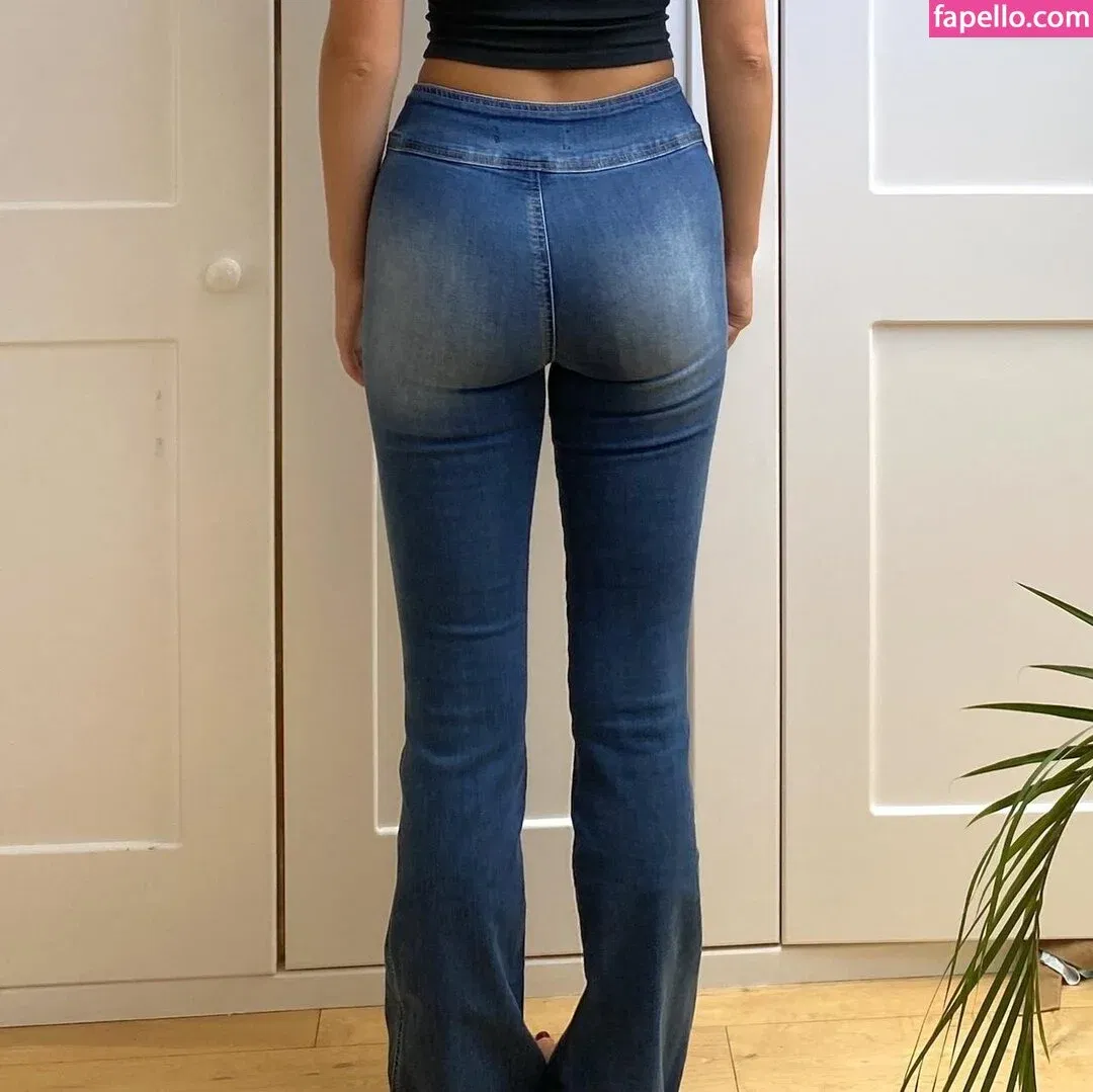 Amelie Manzoli Onlyfans Photo Gallery 