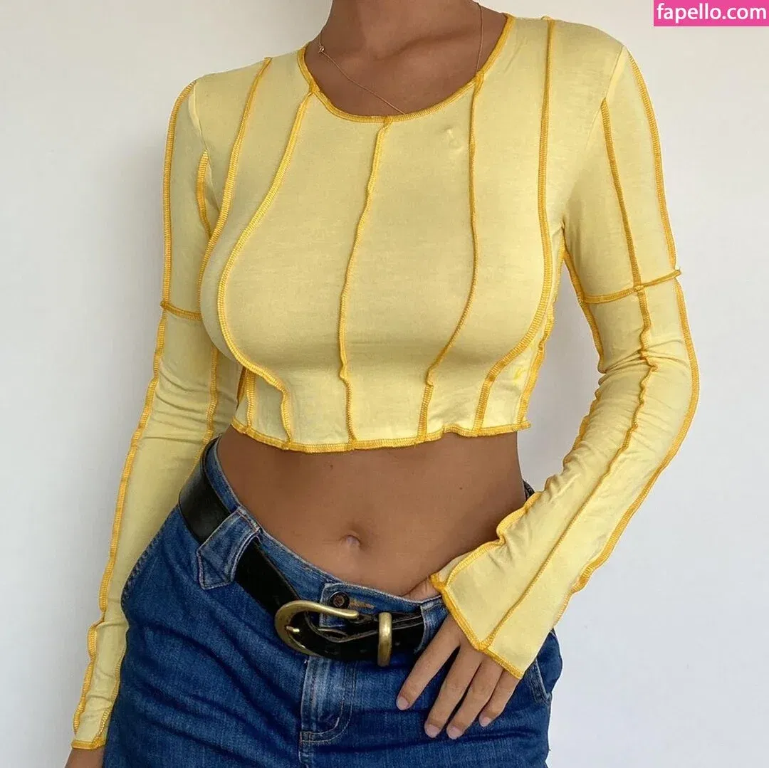 Amelie Manzoli Onlyfans Photo Gallery 