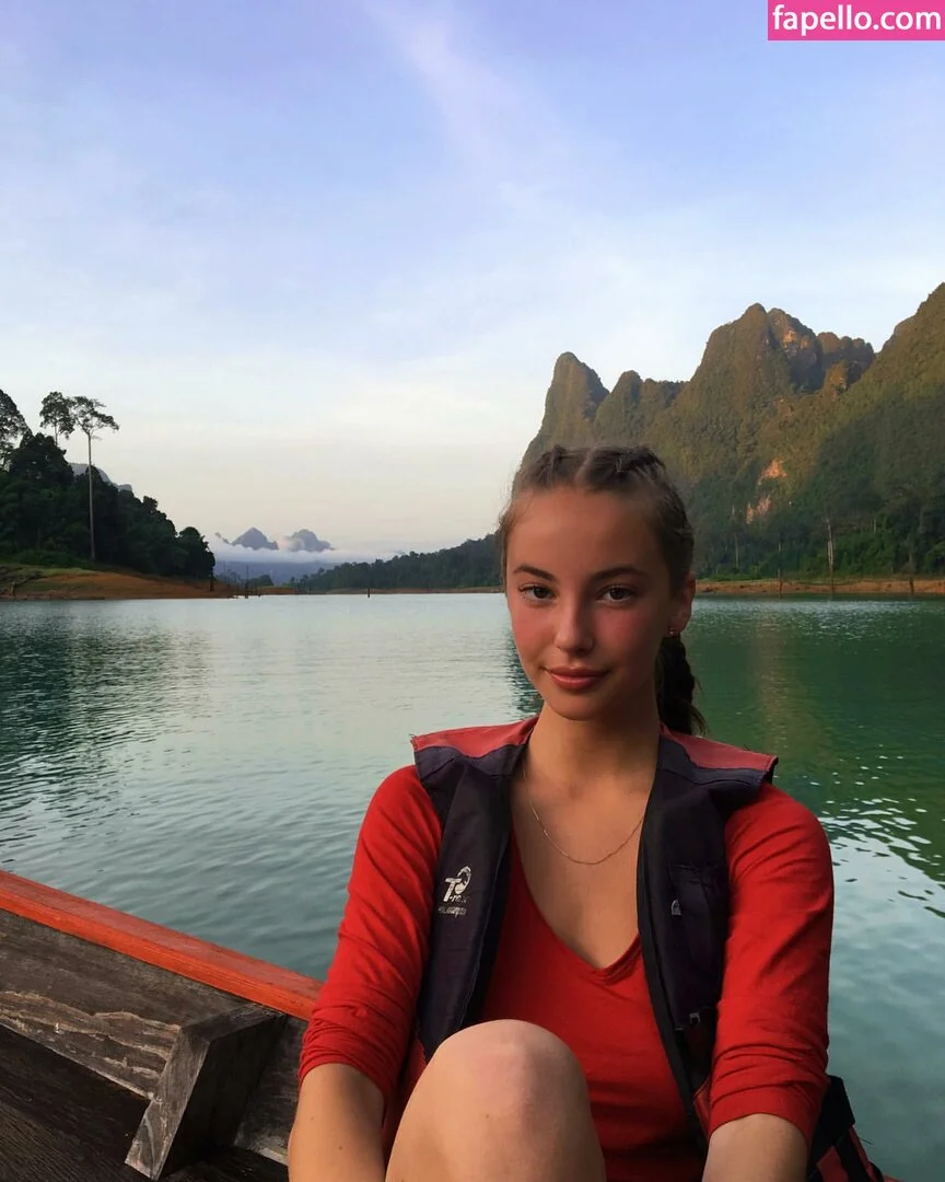 Amelie Manzoli Onlyfans Photo Gallery 