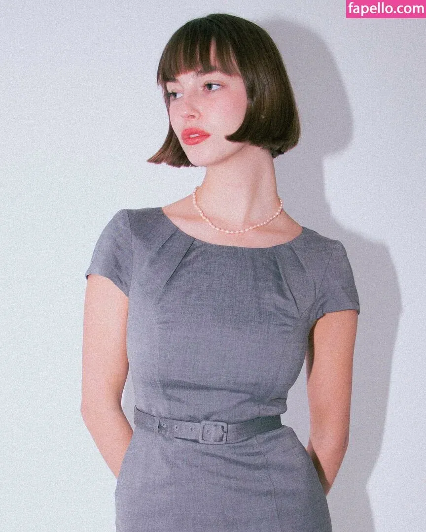 Amelie Manzoli Onlyfans Photo Gallery 