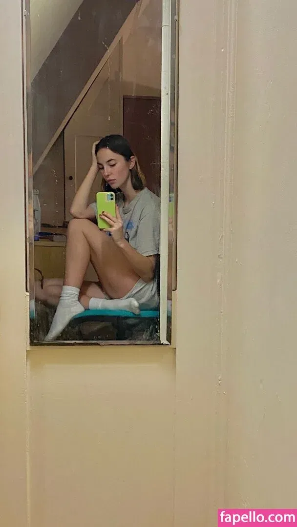 Amelie Manzoli Onlyfans Photo Gallery 