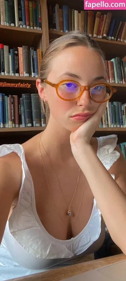 Amelie Manzoli Onlyfans Photo Gallery 