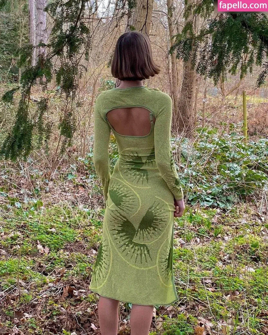 Amelie Manzoli Onlyfans Photo Gallery 