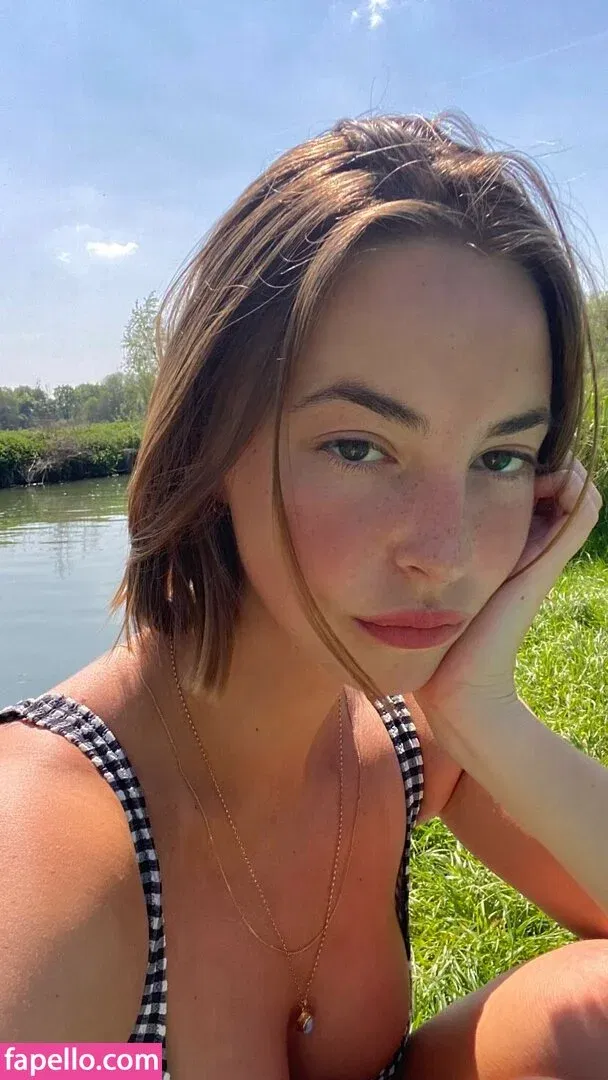 Amelie Manzoli Onlyfans Photo Gallery 