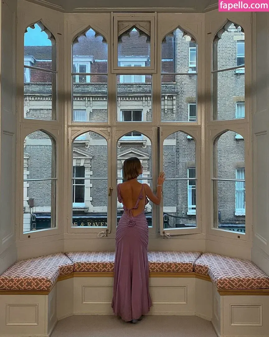 Amelie Manzoli Onlyfans Photo Gallery 