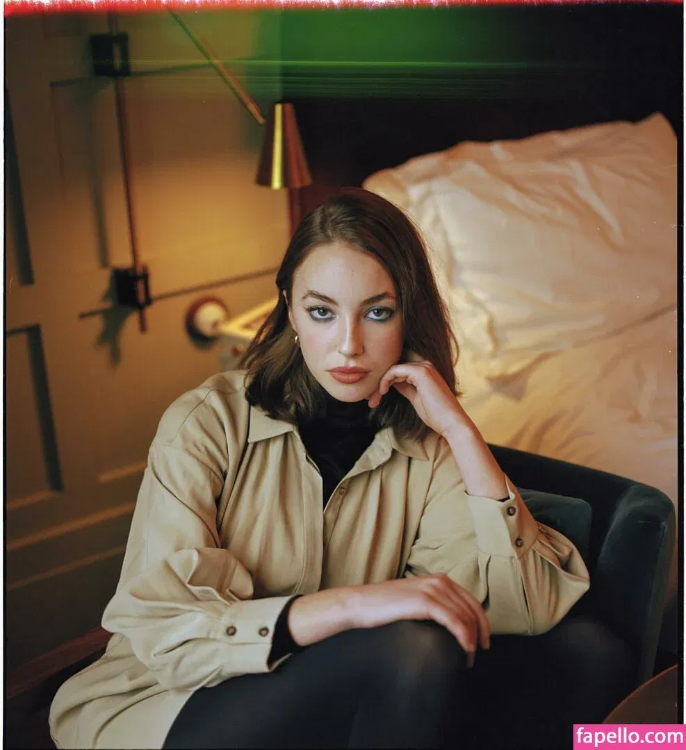 Amelie Manzoli Onlyfans Photo Gallery 