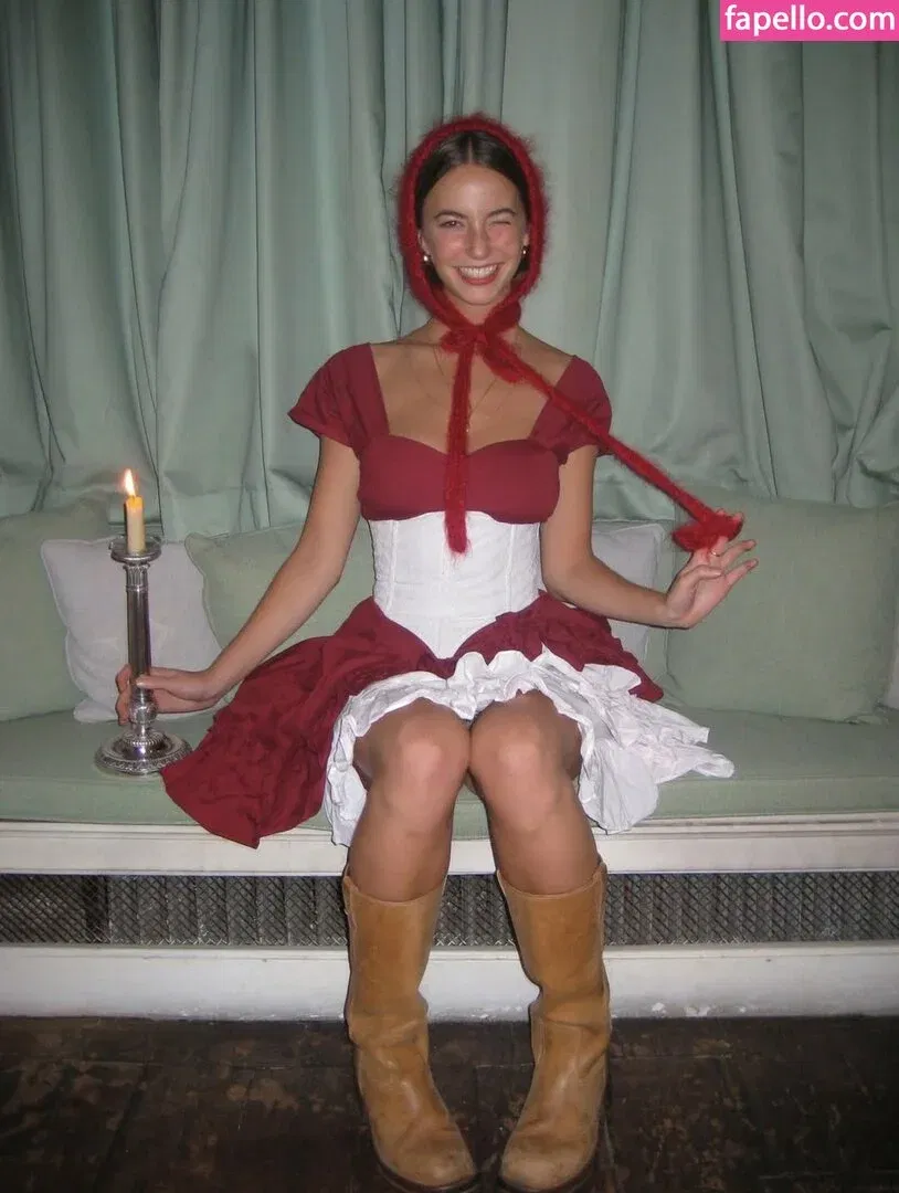 Amelie Manzoli Onlyfans Photo Gallery 