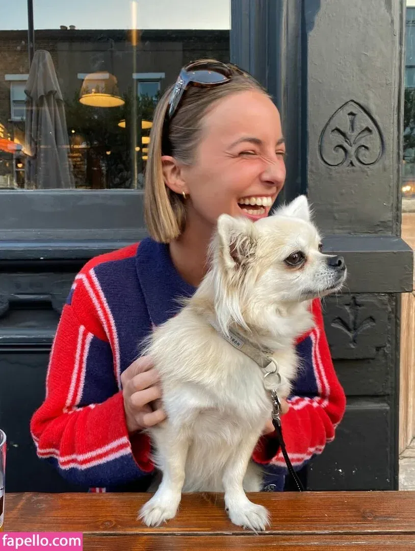 Amelie Manzoli Onlyfans Photo Gallery 