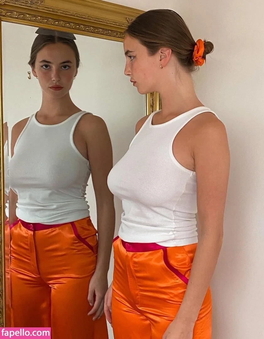 Amelie Manzoli Onlyfans Photo Gallery 