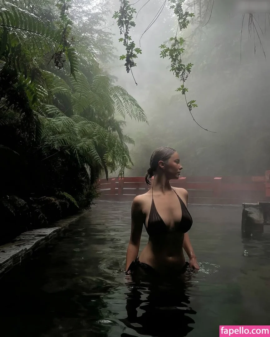 Amelie Manzoli Onlyfans Photo Gallery 