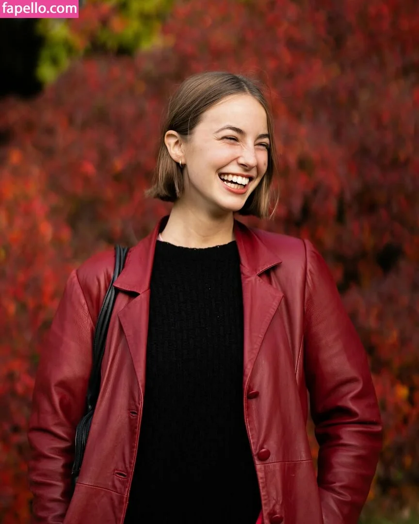 Amelie Manzoli Onlyfans Photo Gallery 