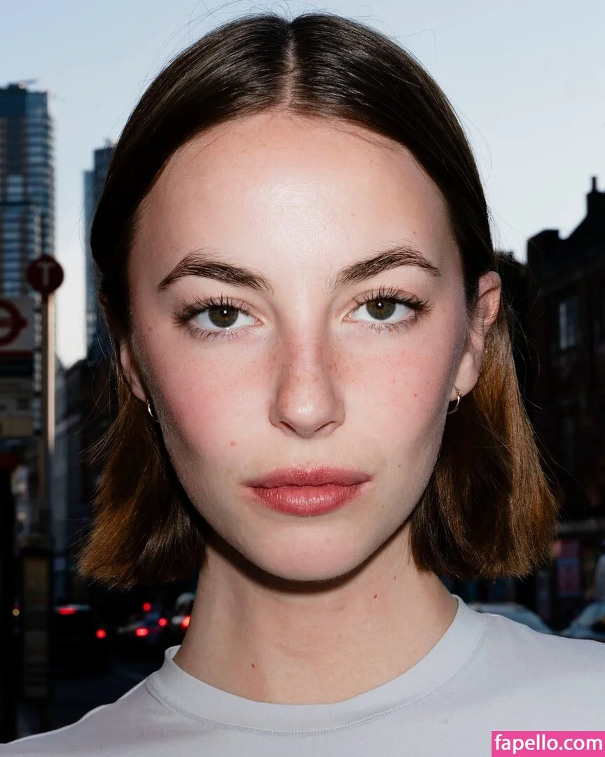 Amelie Manzoli Onlyfans Photo Gallery 