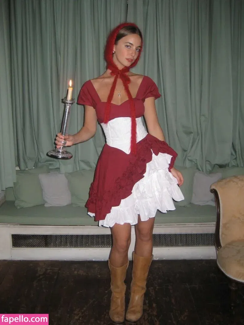 Amelie Manzoli Onlyfans Photo Gallery 