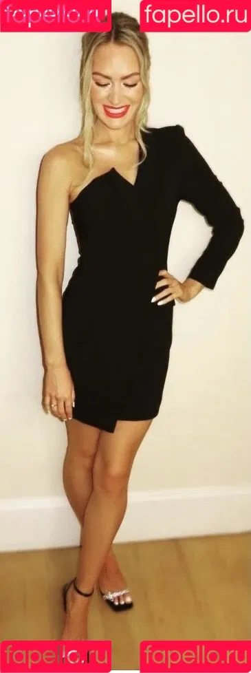 Laura Woods / laurawoodstv Onlyfans Photo Gallery 