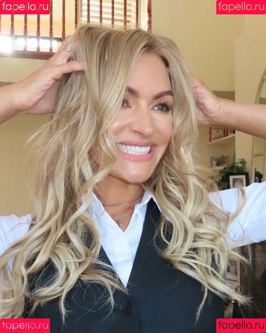 Laura Woods / laurawoodstv Onlyfans Photo Gallery 