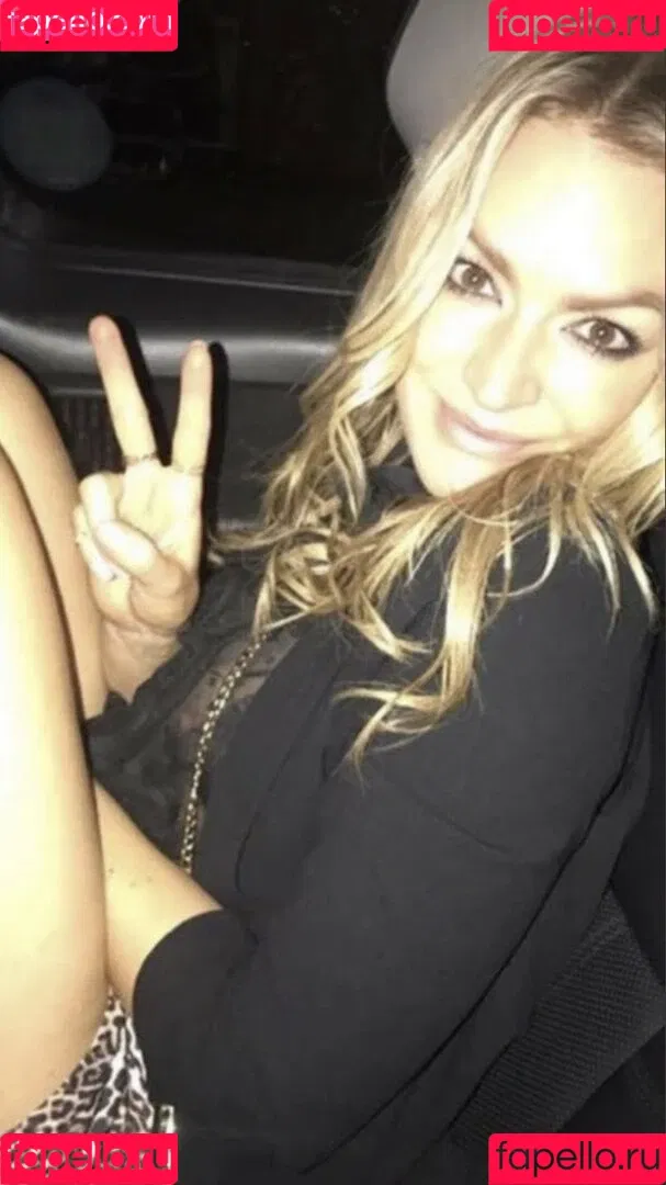 Laura Woods / laurawoodstv Onlyfans Photo Gallery 