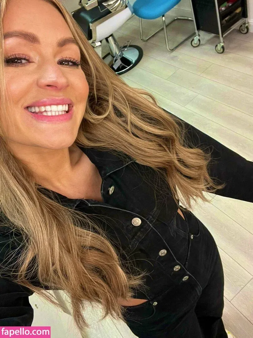 Laura Woods / laurawoodstv Onlyfans Photo Gallery 