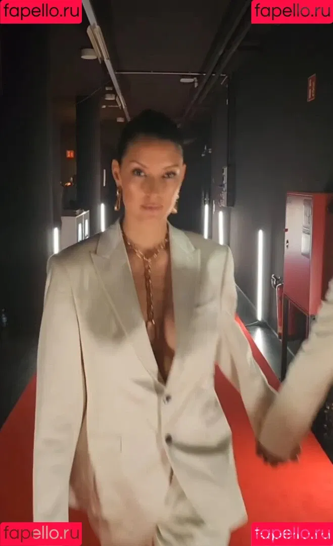 Rebecca Mir / sarahtoninx9_ Onlyfans Photo Gallery 