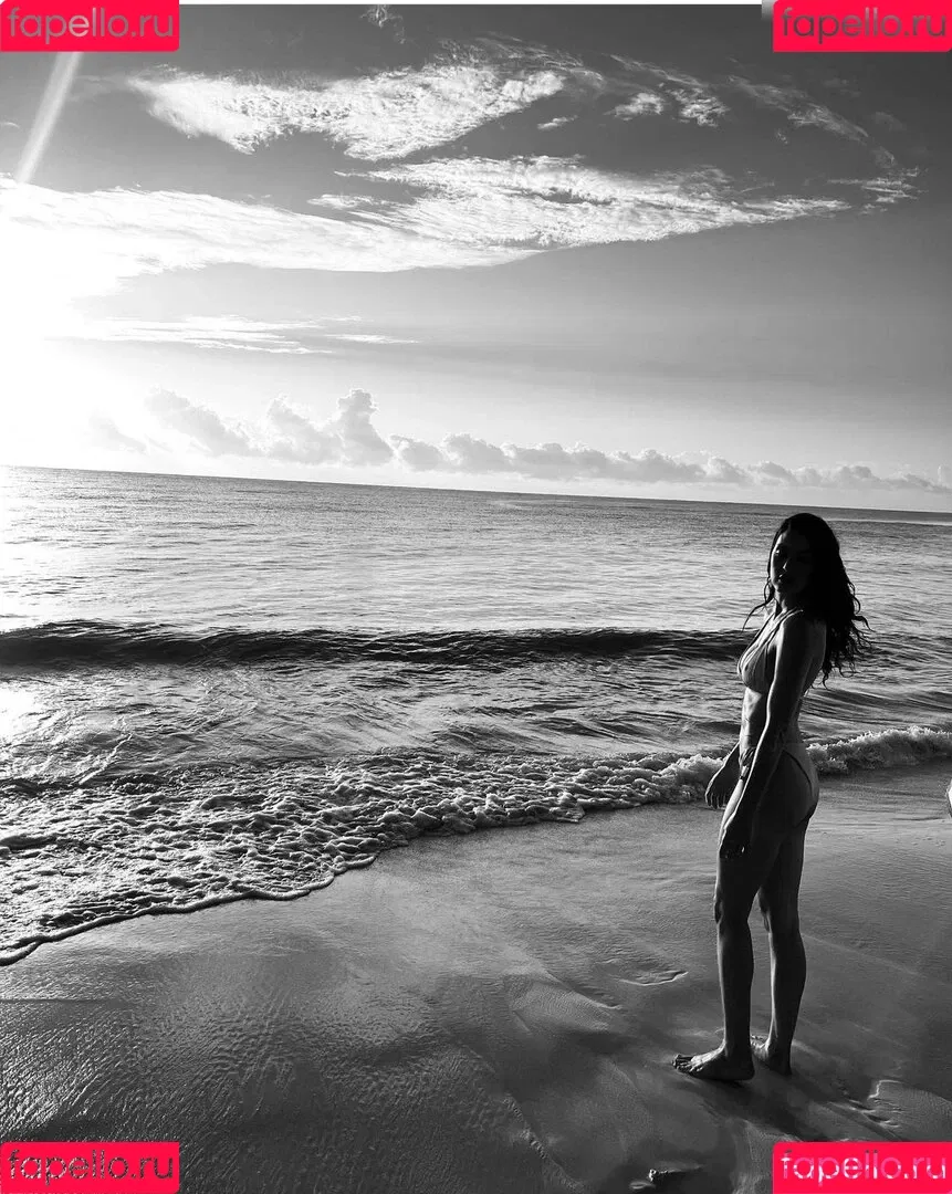 Rebecca Mir / sarahtoninx9_ Onlyfans Photo Gallery 