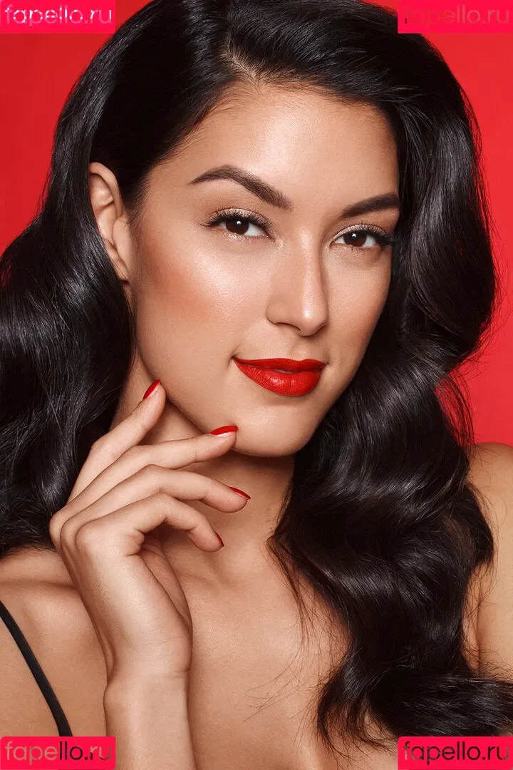 Rebecca Mir / sarahtoninx9_ Onlyfans Photo Gallery 