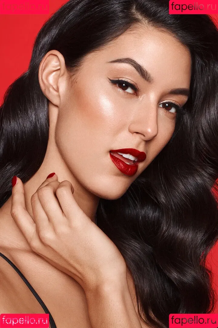 Rebecca Mir / sarahtoninx9_ Onlyfans Photo Gallery 