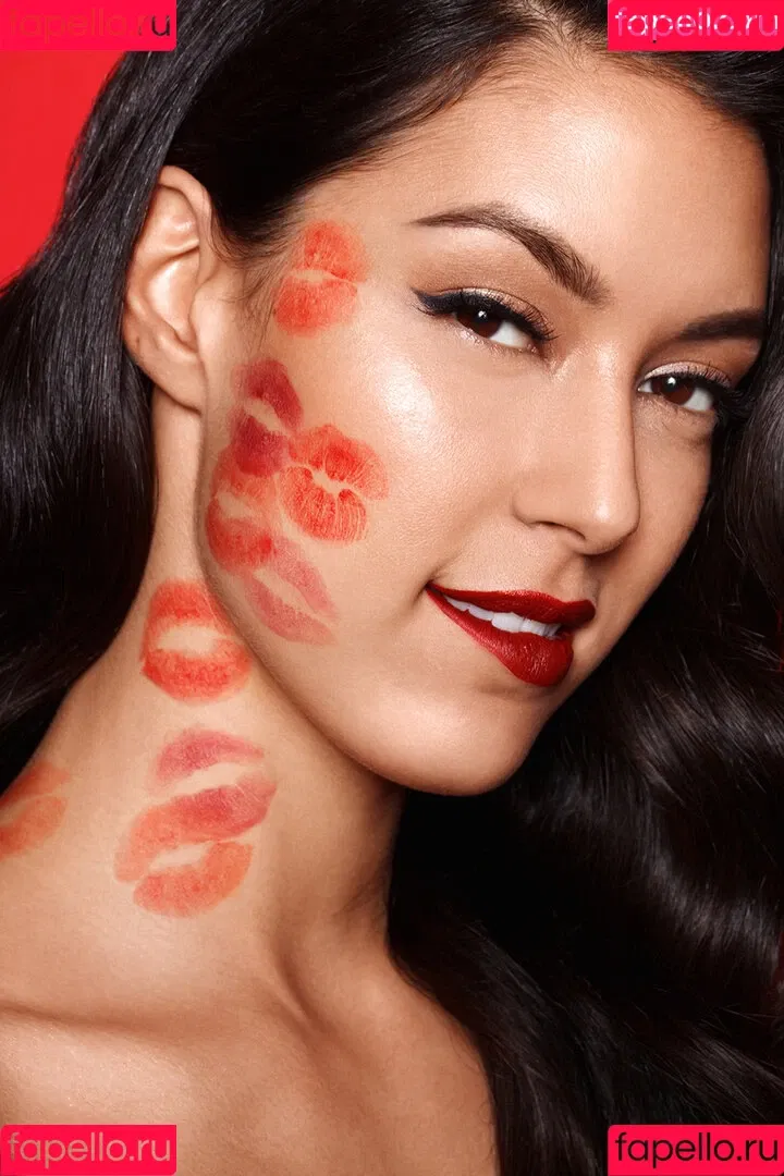 Rebecca Mir / sarahtoninx9_ Onlyfans Photo Gallery 