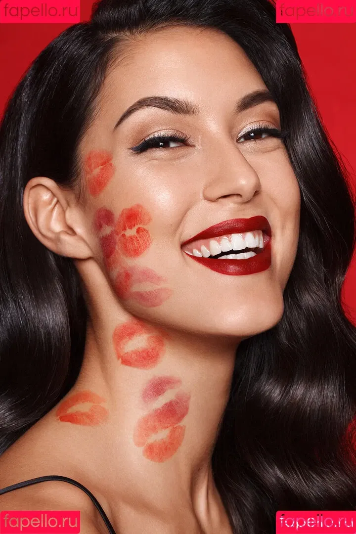 Rebecca Mir / sarahtoninx9_ Onlyfans Photo Gallery 