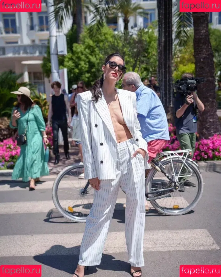 Rebecca Mir / sarahtoninx9_ Onlyfans Photo Gallery 