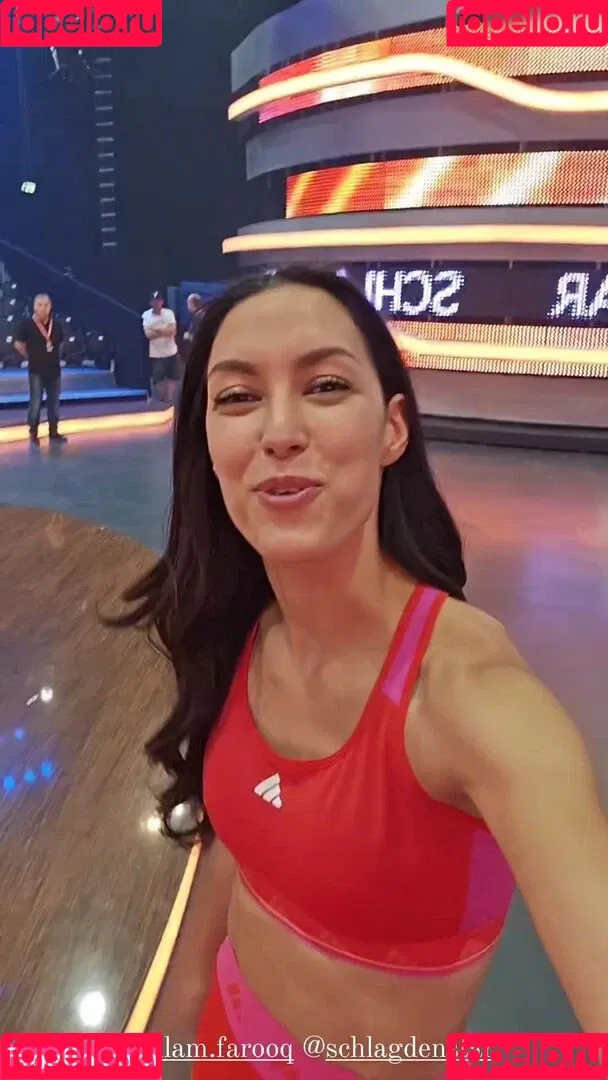 Rebecca Mir / sarahtoninx9_ Onlyfans Photo Gallery 