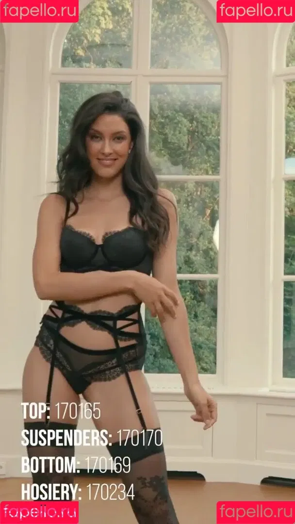 Rebecca Mir / sarahtoninx9_ Onlyfans Photo Gallery 