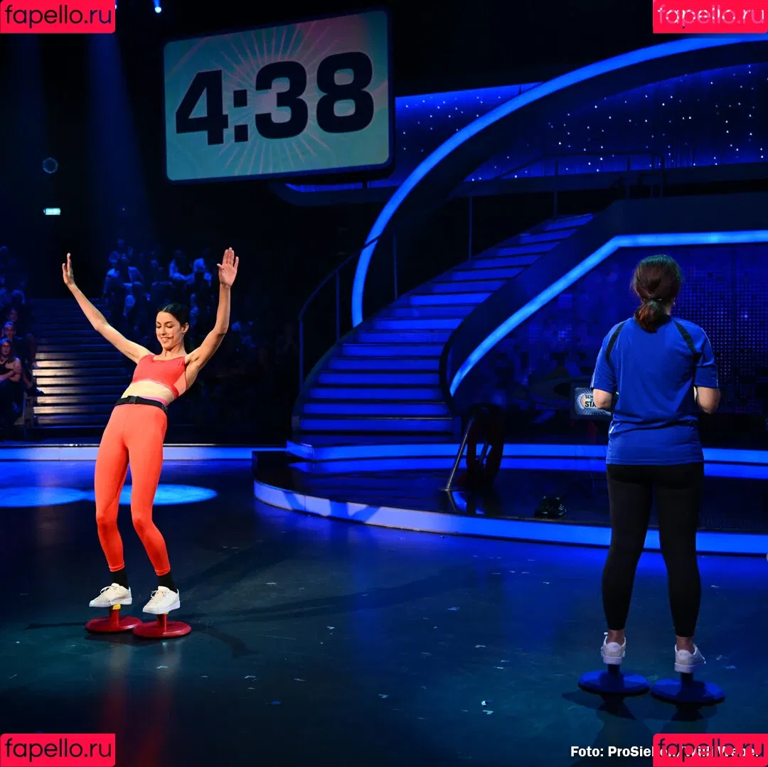 Rebecca Mir / sarahtoninx9_ Onlyfans Photo Gallery 