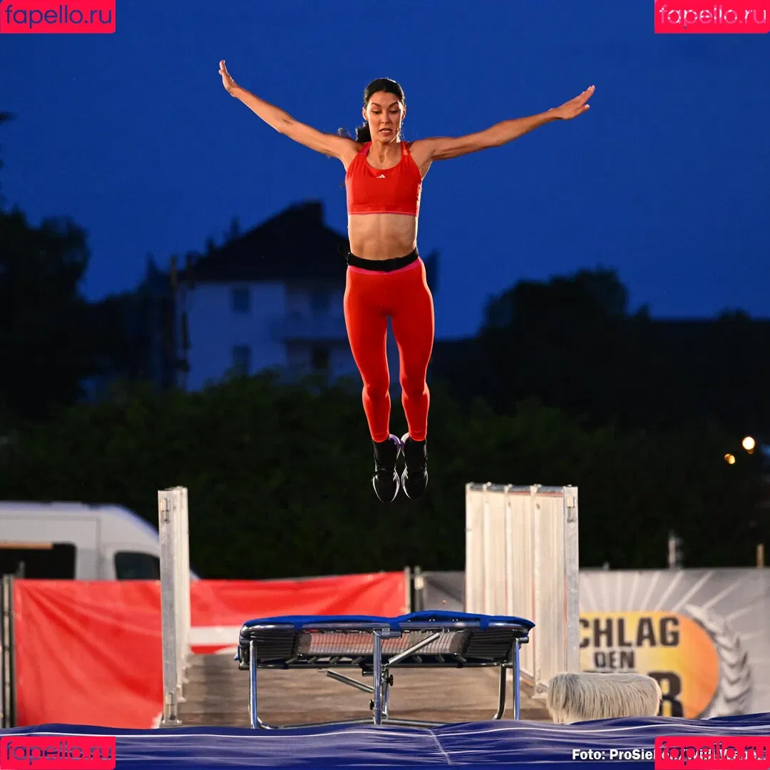 Rebecca Mir / sarahtoninx9_ Onlyfans Photo Gallery 