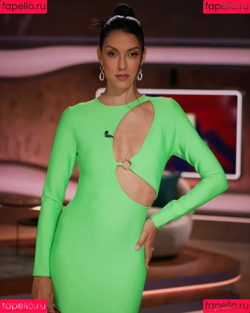 Rebecca Mir / sarahtoninx9_ Onlyfans Photo Gallery 