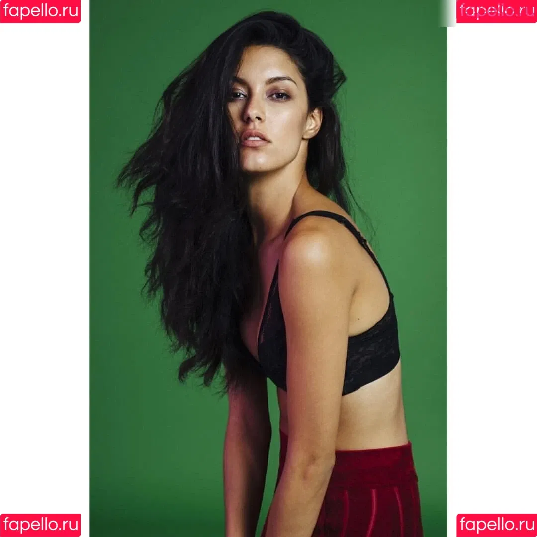 Rebecca Mir / sarahtoninx9_ Onlyfans Photo Gallery 