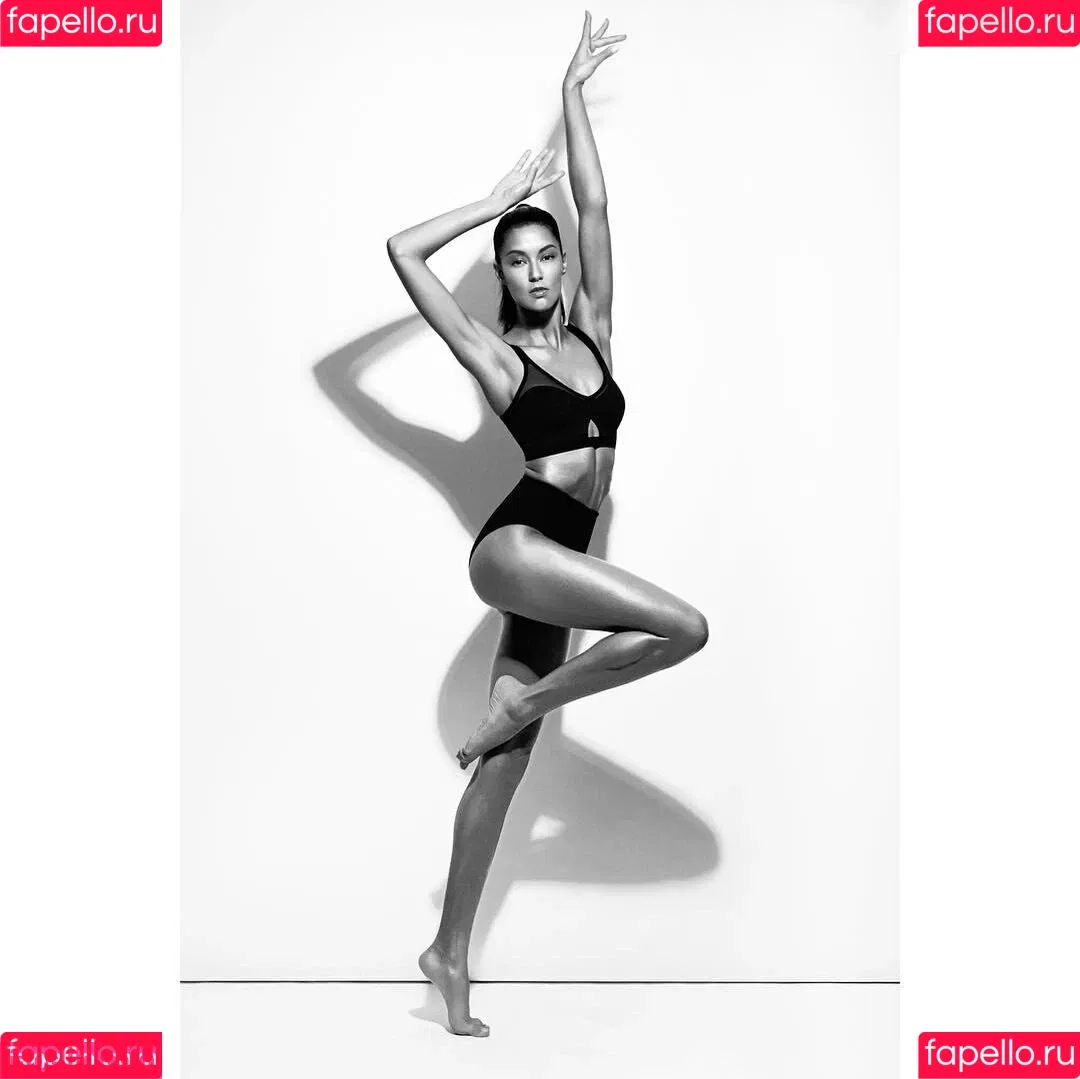 Rebecca Mir / sarahtoninx9_ Onlyfans Photo Gallery 