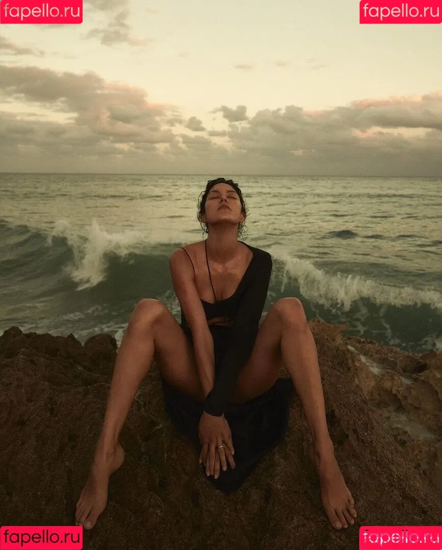 Rebecca Mir / sarahtoninx9_ Onlyfans Photo Gallery 