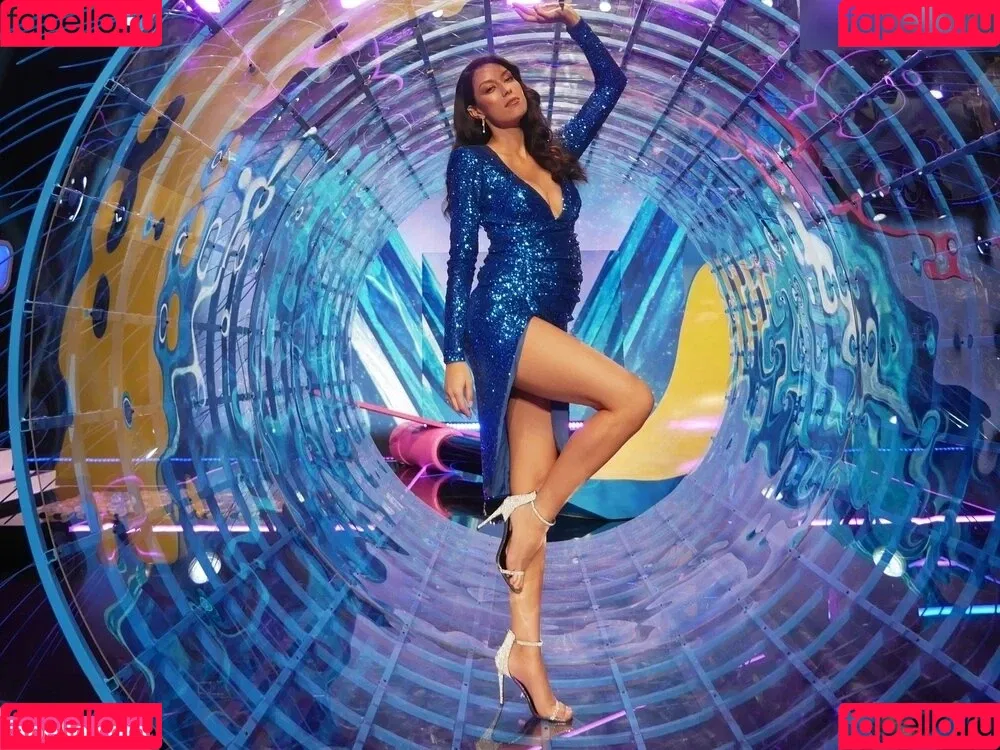 Rebecca Mir / sarahtoninx9_ Onlyfans Photo Gallery 