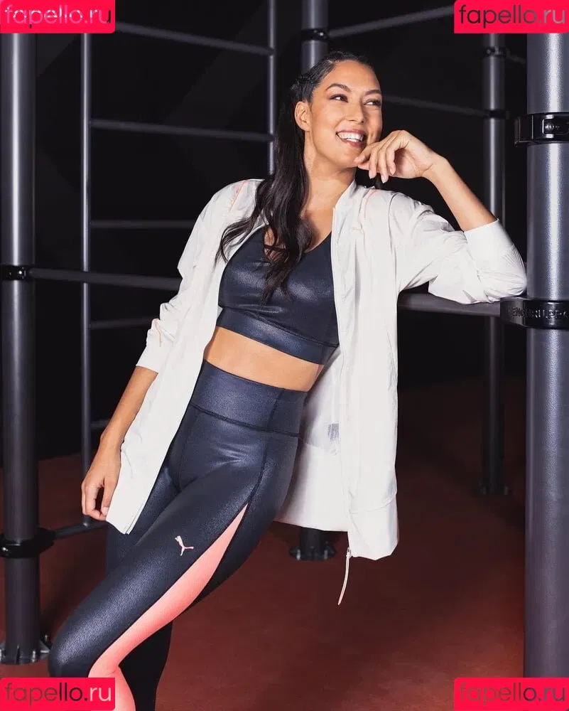 Rebecca Mir / sarahtoninx9_ Onlyfans Photo Gallery 