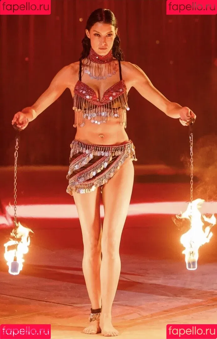 Rebecca Mir / sarahtoninx9_ Onlyfans Photo Gallery 