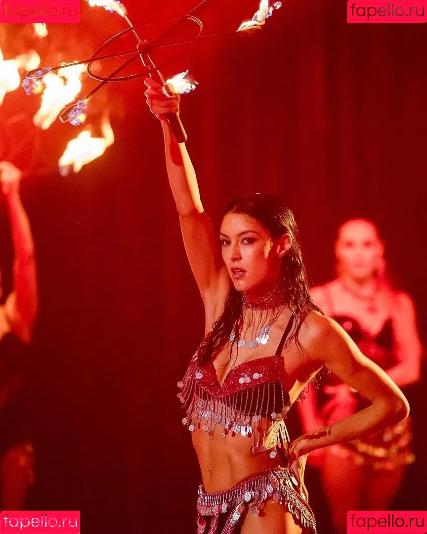 Rebecca Mir / sarahtoninx9_ Onlyfans Photo Gallery 