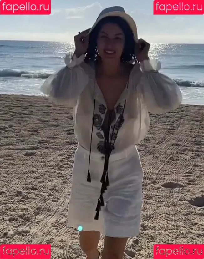 Rebecca Mir / sarahtoninx9_ Onlyfans Photo Gallery 