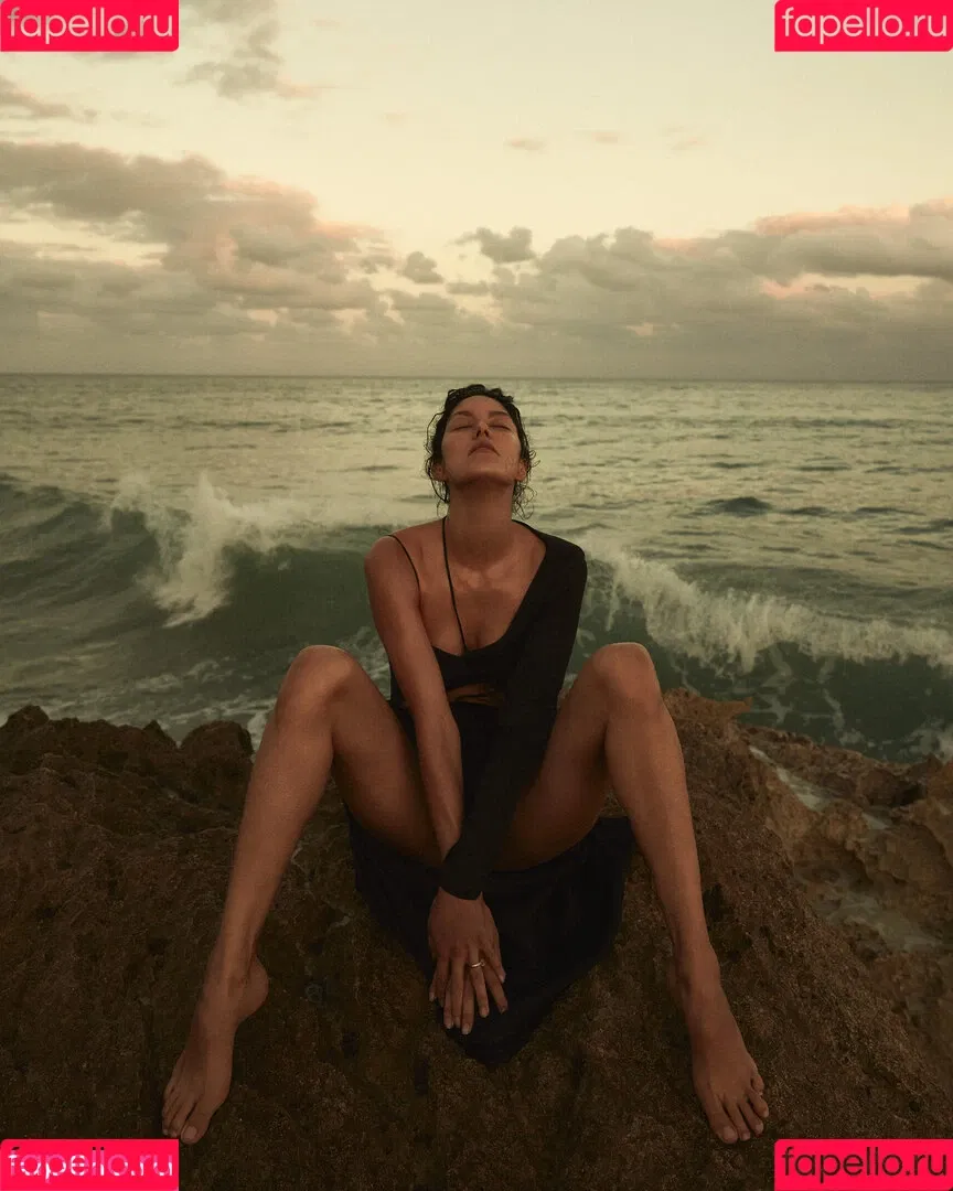 Rebecca Mir / sarahtoninx9_ Onlyfans Photo Gallery 