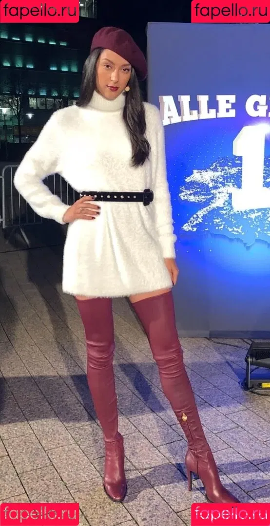 Rebecca Mir / sarahtoninx9_ Onlyfans Photo Gallery 