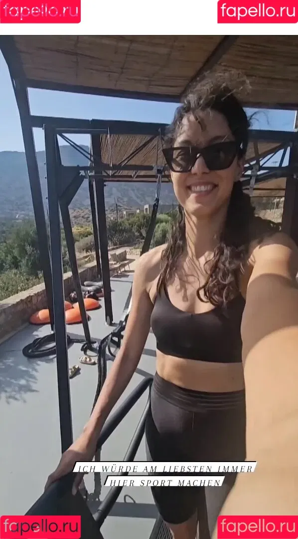 Rebecca Mir / sarahtoninx9_ Onlyfans Photo Gallery 