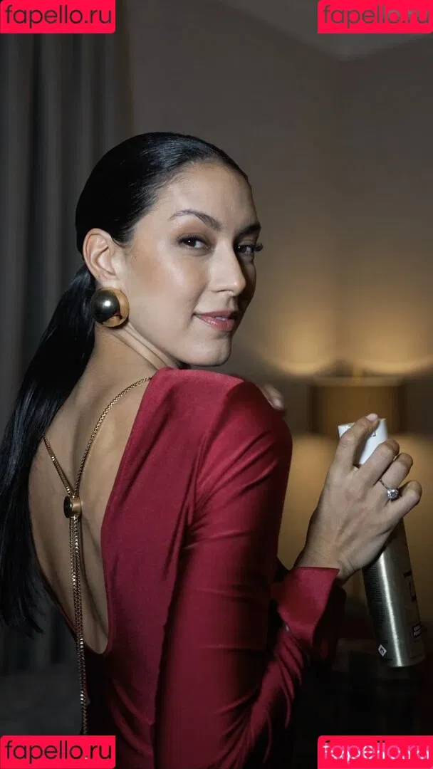 Rebecca Mir / sarahtoninx9_ Onlyfans Photo Gallery 