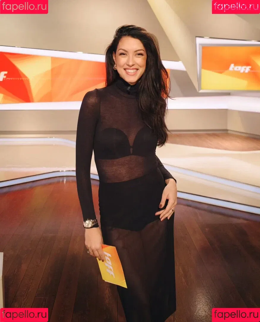 Rebecca Mir / sarahtoninx9_ Onlyfans Photo Gallery 