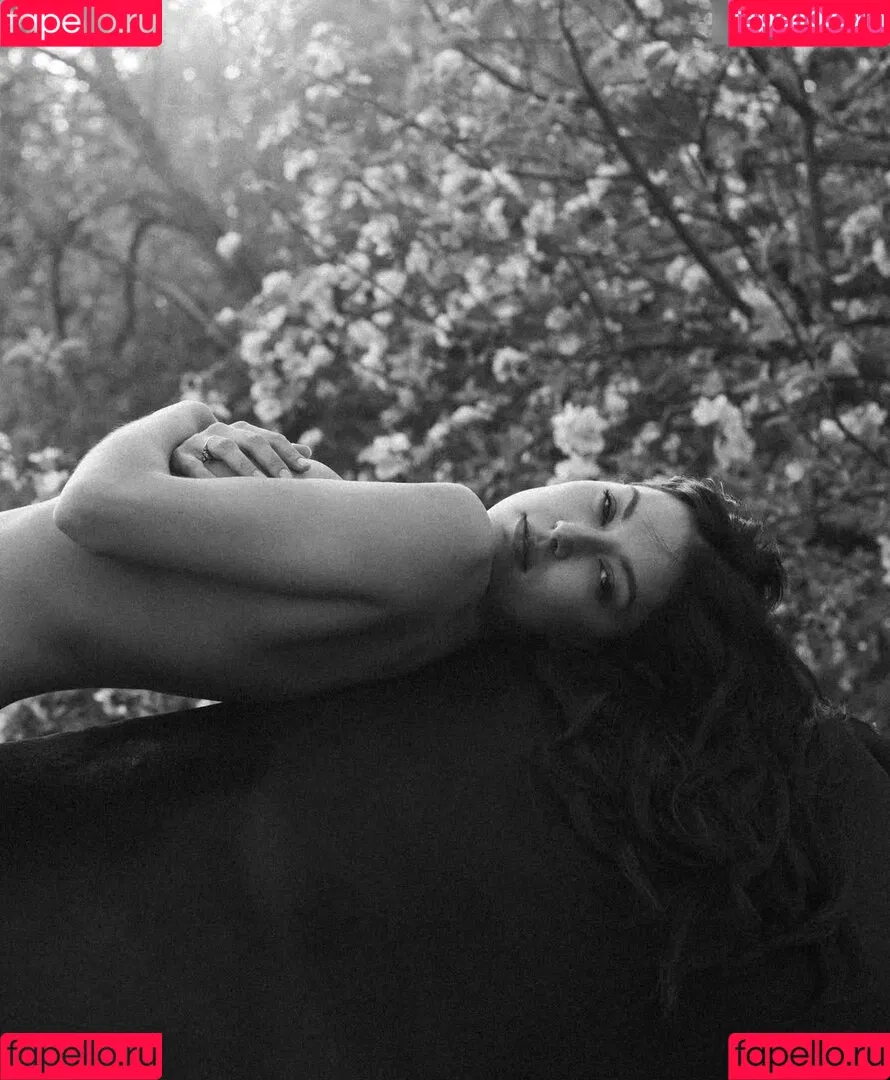 Rebecca Mir / sarahtoninx9_ Onlyfans Photo Gallery 