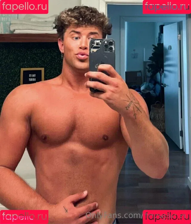 nategarner Onlyfans Photo Gallery 