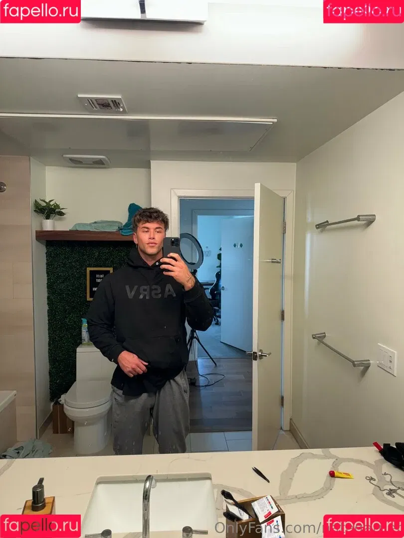 nategarner Onlyfans Photo Gallery 